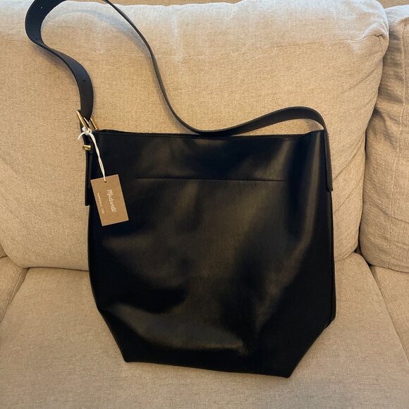 Madewell Essential Bucket Tote- Black - Picture 2 of 6